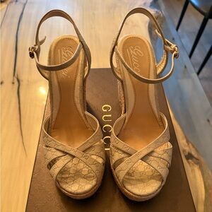 Gucci Off White Soft Leather Wedges EU 37 Like new!